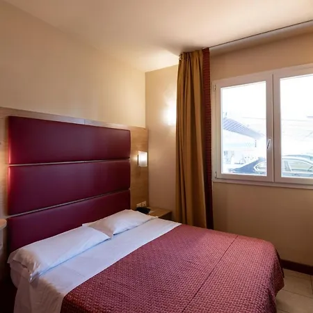Hotel Mondial-3
